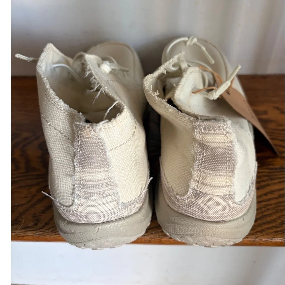 HOLO Footwear Athena Chukka Cream Canvas Boots Womens 12 HW511101 Eco-Friendly